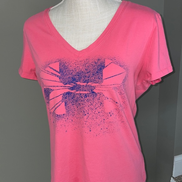 Under Armour Women’s size large V neck pink t-shirt - Picture 1 of 7
